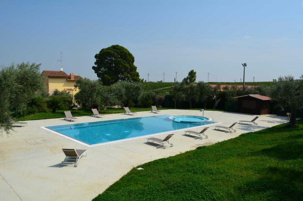 Agriturismo Tenuta Lagala Venosa Exterior photo